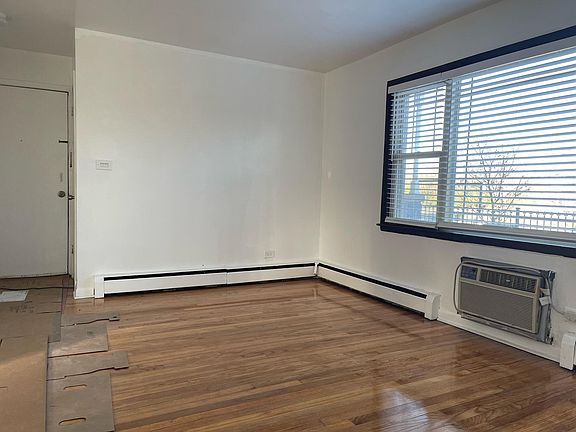 4th image of 3111 W Foster Ave #1F