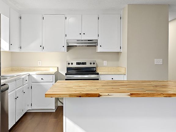 5th image of 162 Johanna Dr