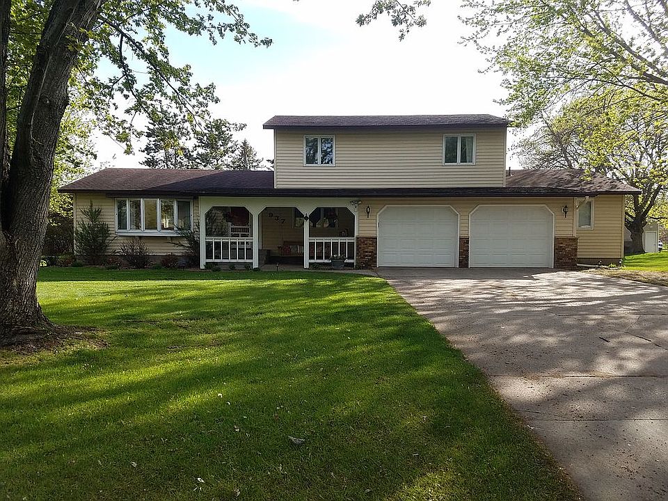 1st image of 937 Spruce Dr