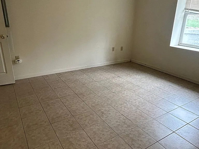 103 Grandview Rd — Photo 18