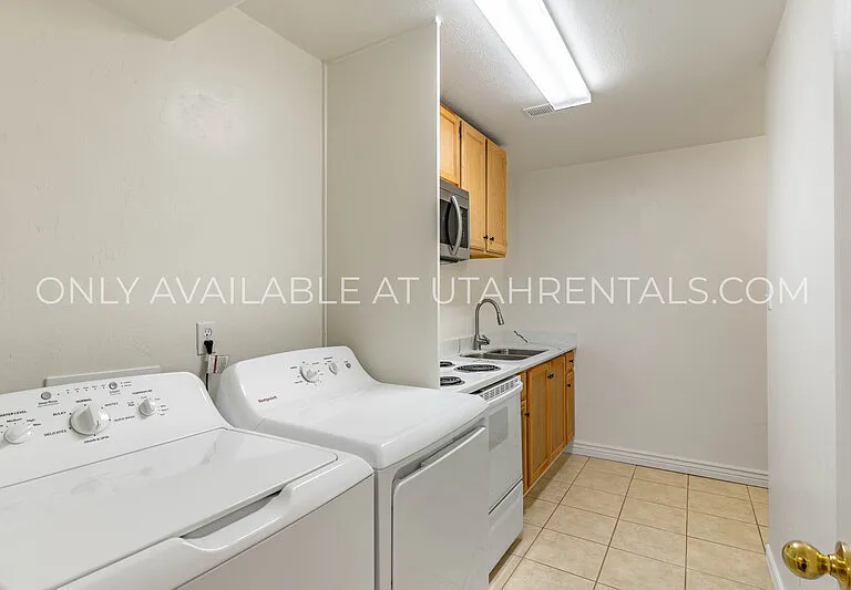 692 E 180 N — Photo 21