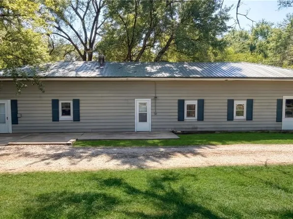 1058 Liv #243, Trenton, MO 64683