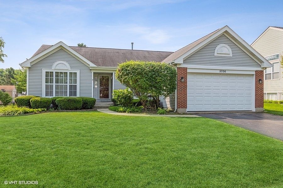 5706 Breezeland Rd, Carpentersville, IL 60110 Zillow