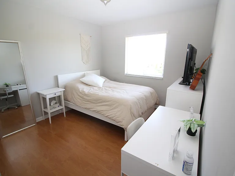 1396 Banyan Way — Photo 12