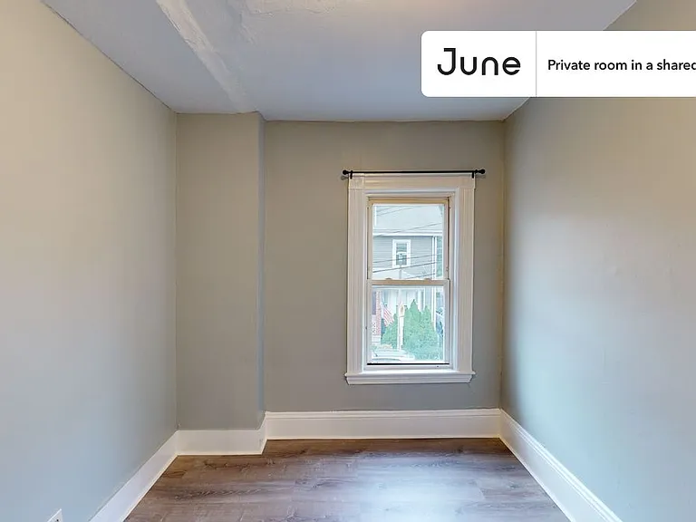 11 Islington St #B — Photo 1