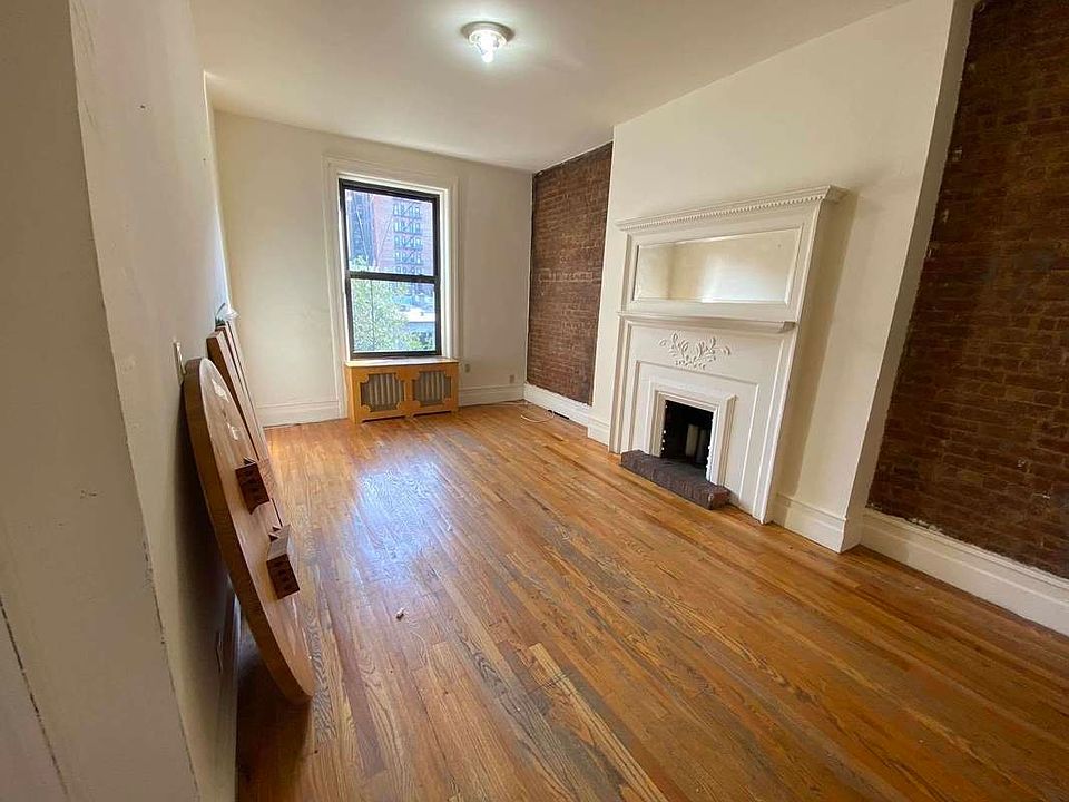 1st image of 124 W 81st St