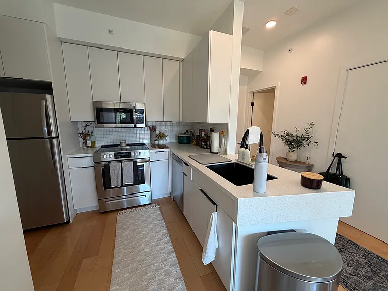15 Allen St #303 — Photo 5