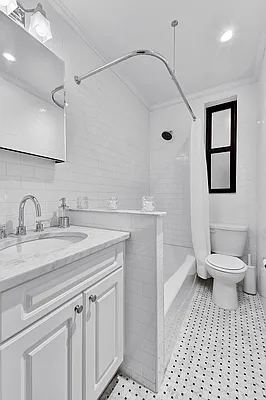 Rented by City Connections Realty | media 4