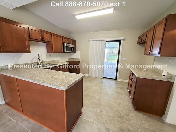 5th image of 10526 Biscayne Blvd