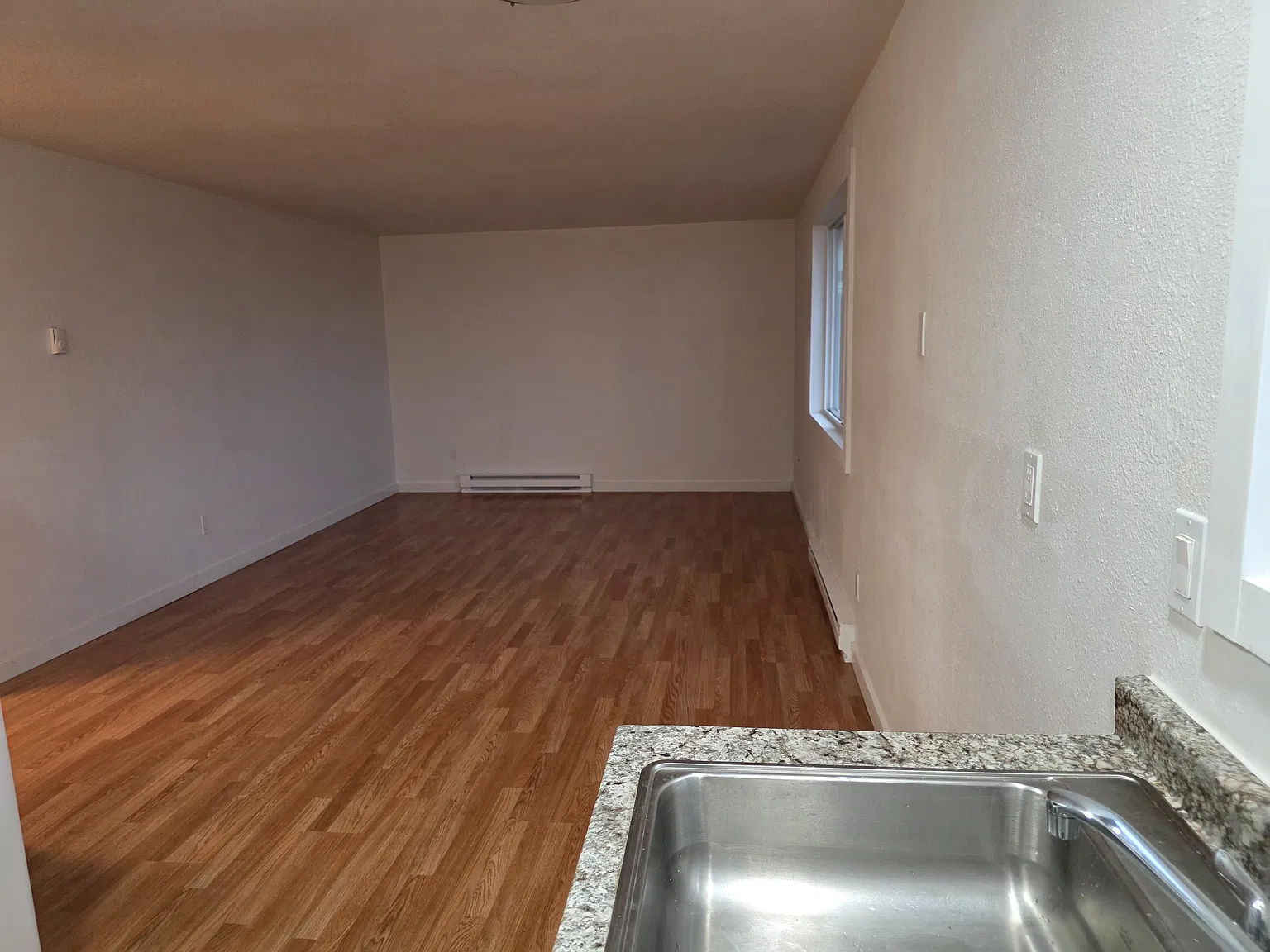 2 bed, 900 sqft, $1,700 — Photo 2