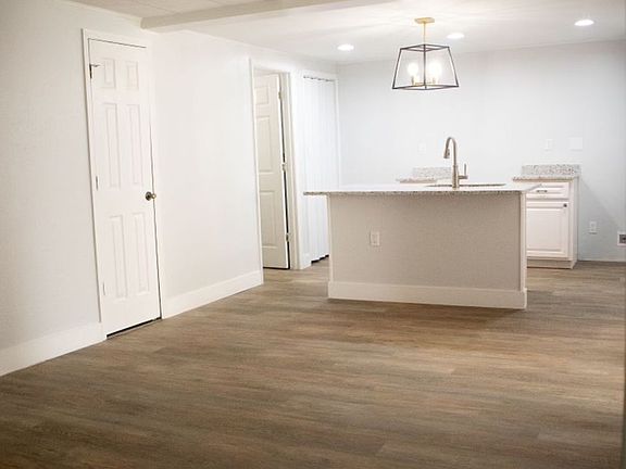 4th image of 15605 Trigonia St