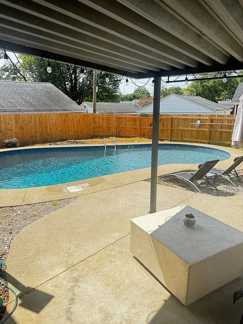 4 Bedroom Single Family Home in Owensboro — Photo 2