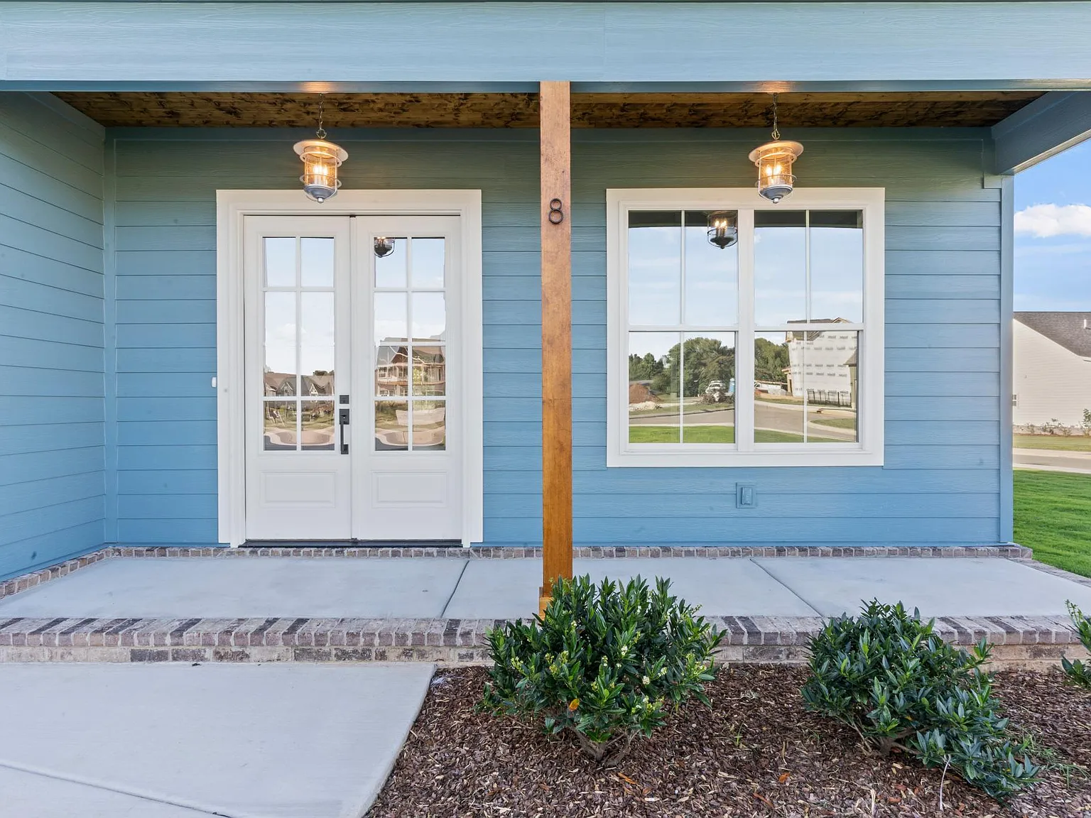 5 bed, 2753 sqft, $2,400 — Photo 3