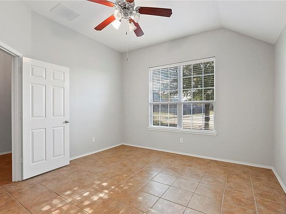4th image of 2040 Enchanted Rock Dr