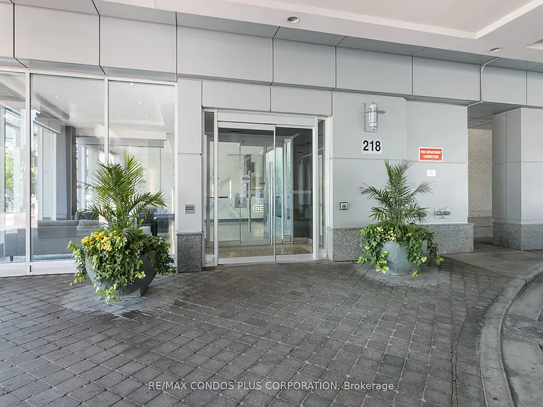 218 Queens Quay W #2611 — Photo 4