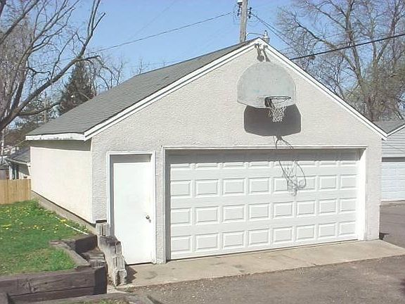 2 stall garage plus addt'l room for parking