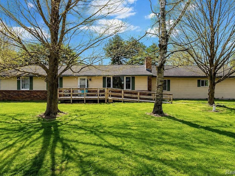 1st image of 140 Larson Rd