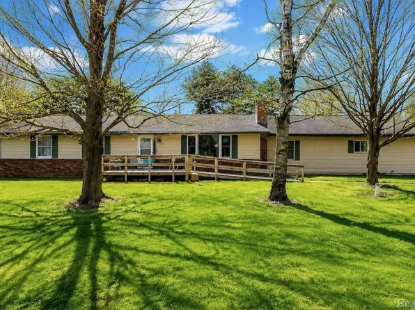 140 Larson Rd, Attica, MI 48412