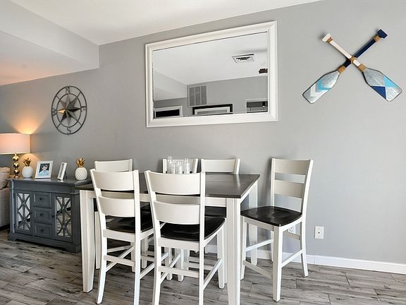 5th image of 26 School St APT 7