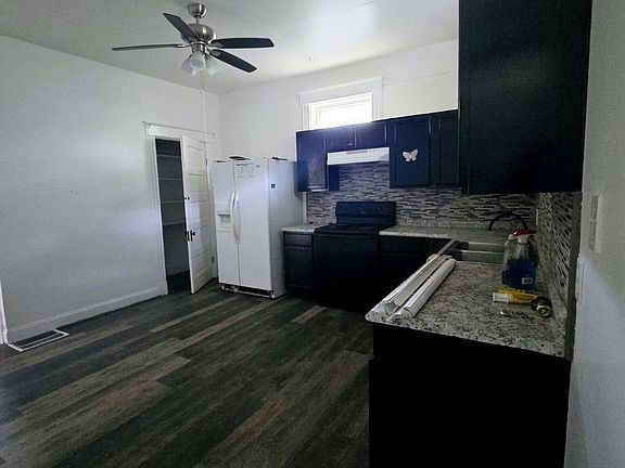 3rd image of 1613 Iliff Ave