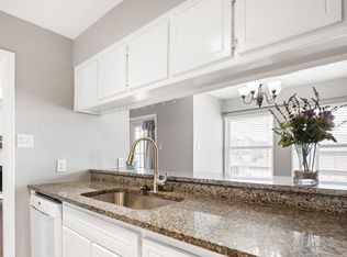 208 Wilshire Dr APT B, Euless, TX 76040