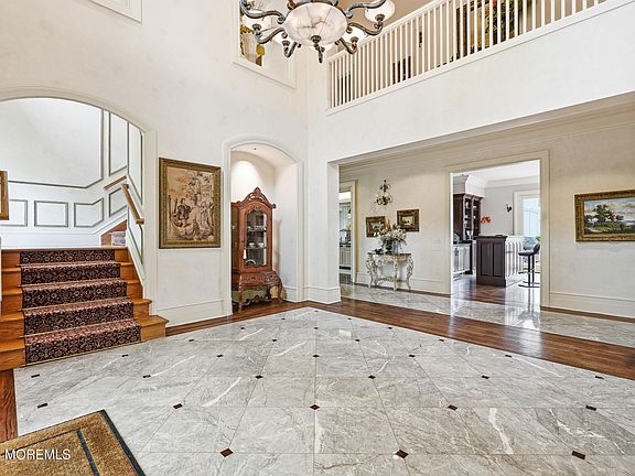 4th image of 758 Roseld Avenue