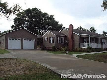 2nd image of 2084 Rocky River Rd