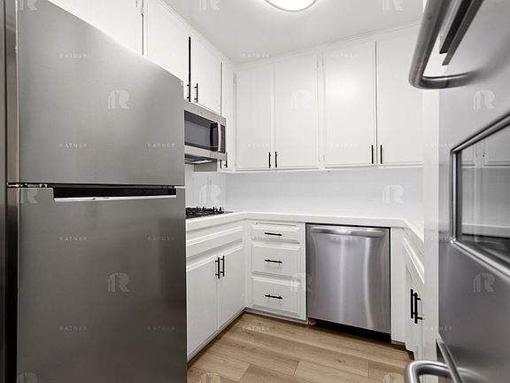 5th image of 4573 Willis Ave #206-2/2