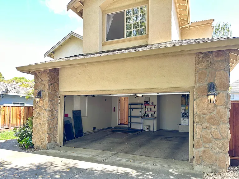 428 8th Ave — Photo 44
