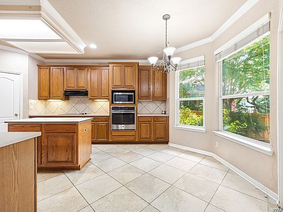 4th image of 504 FAULKNER DR