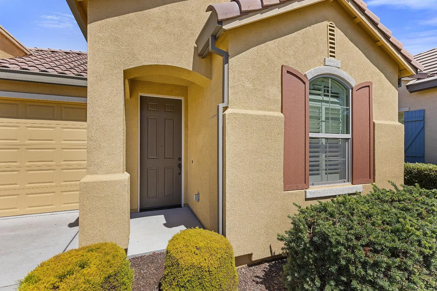1377 Volonne Dr photo 1