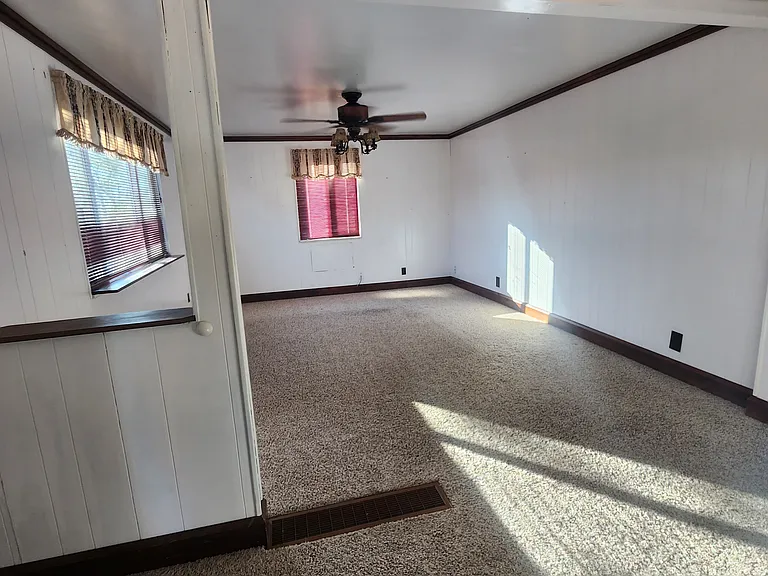 1345 E Victory Way — Photo 6