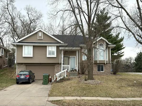 103 Gregg Pl, Bellevue, NE 68005