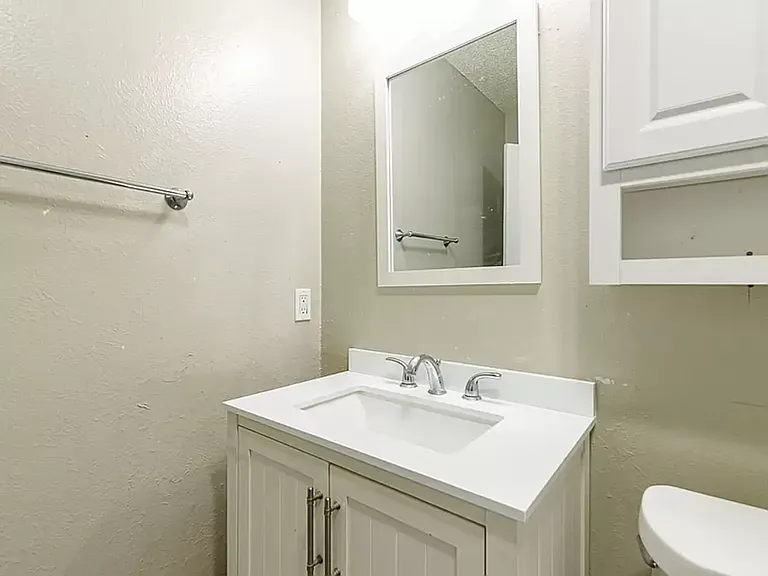 4634 Fordham St — Photo 26