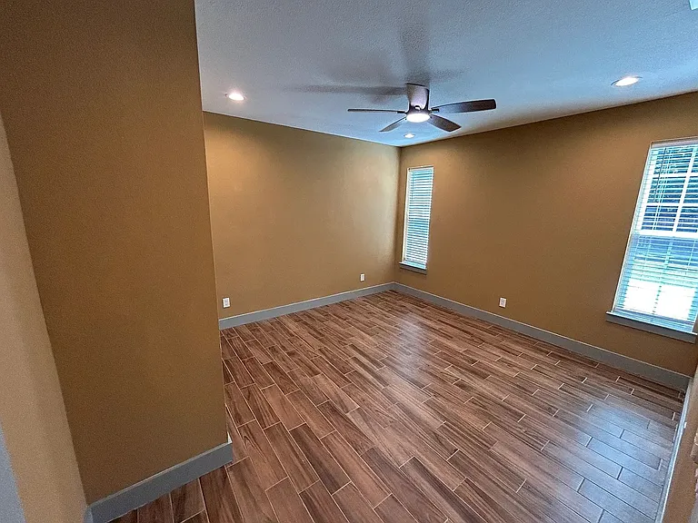 4534 N Shore Dr — Photo 7