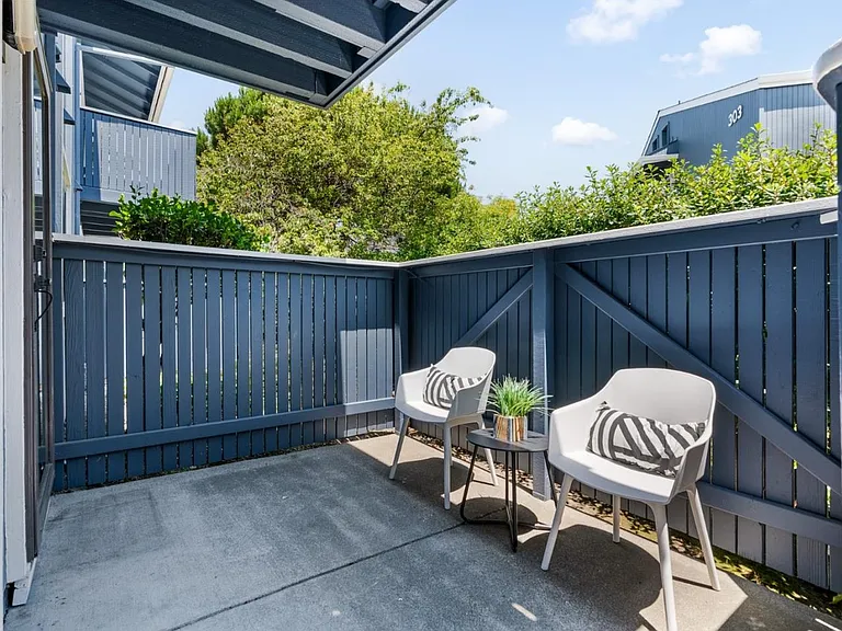 1126 Cherry Ave #40 — Photo 12