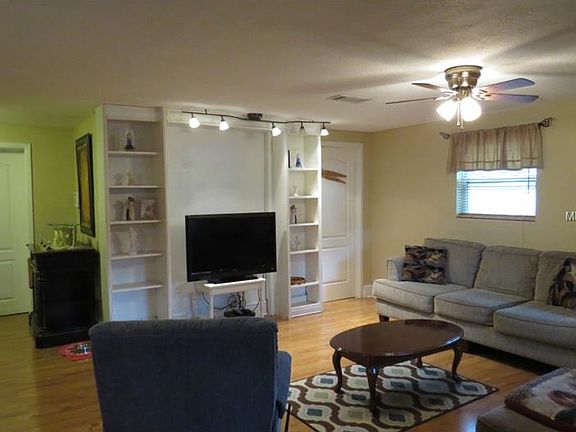 3rd image of 8699 52nd St N