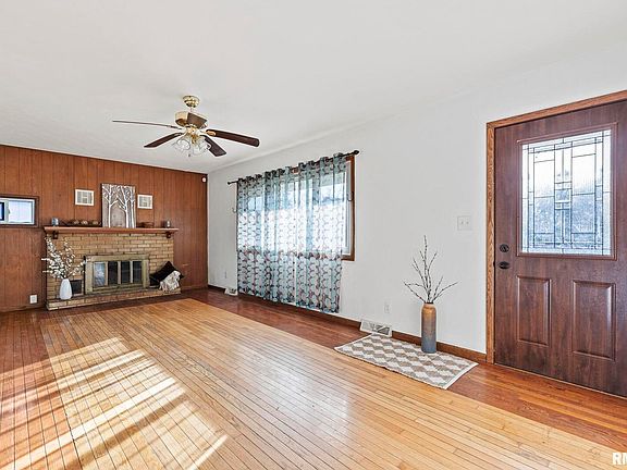 3rd image of 1650 W 13th St