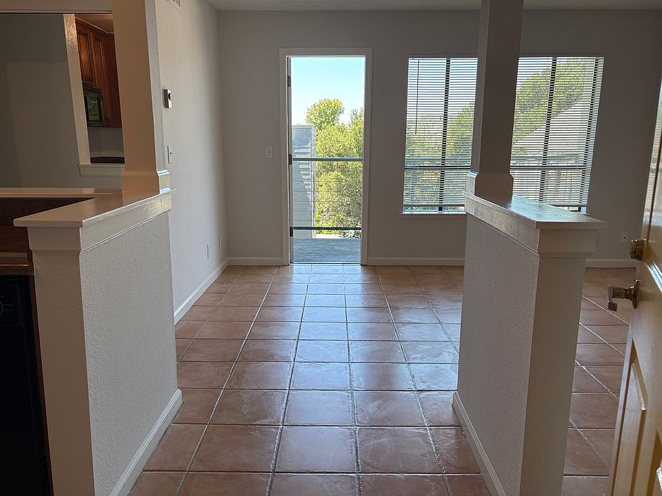 1st image of 473 Jean St APT 307