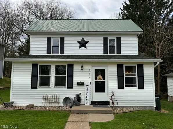 144 2nd St SE, Carrollton, OH 44615