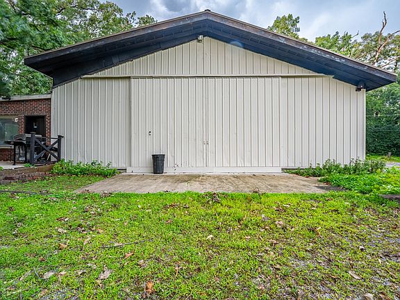2nd image of 22620 Cottage Grove Ave