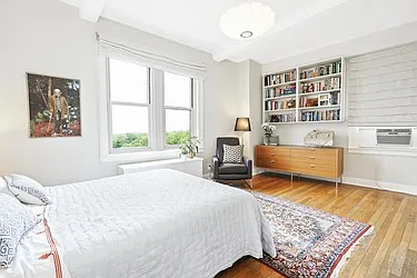 Sold by Avenue Sotheby's International Realty