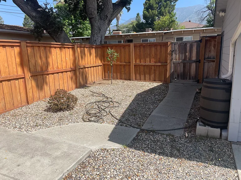 150 Poinsettia Ave — Photo 13