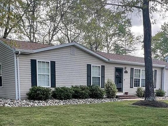 2nd image of 227 Tulip St