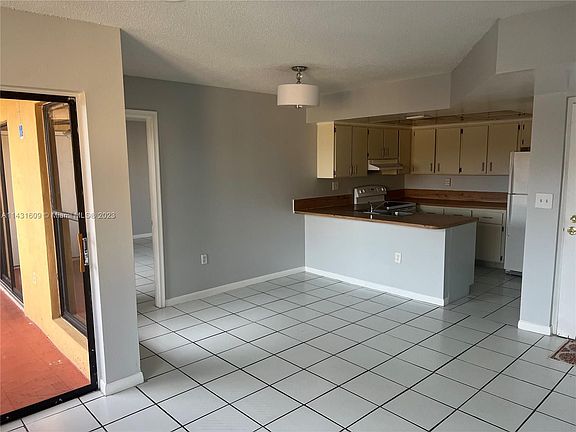 5th image of 10857 NW 7th St APT 22-17