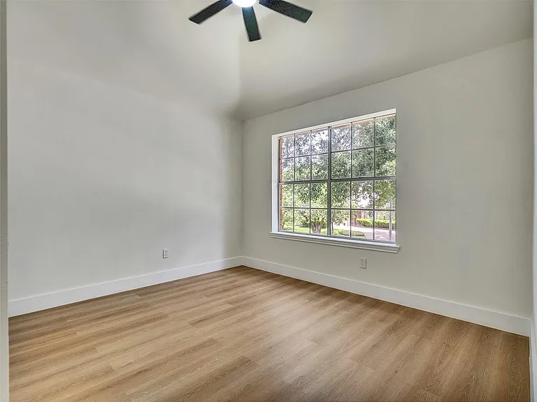 246 Cedar Elm Ln — Photo 39