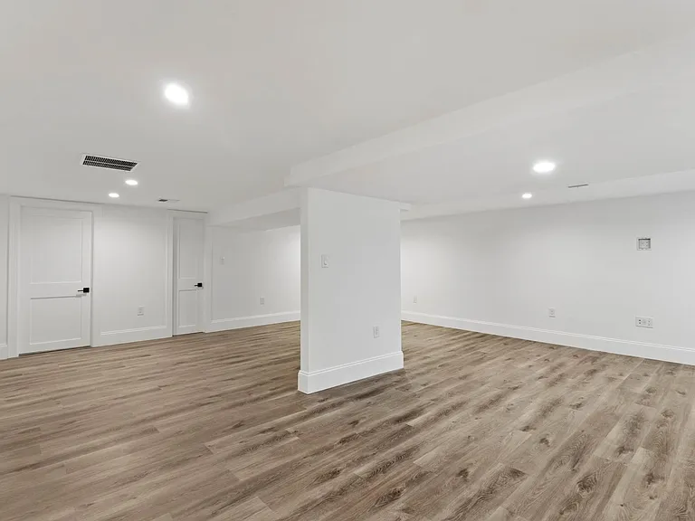 45 Lakeview Ave — Photo 18