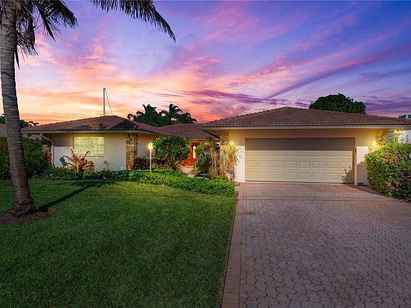5th image of 2835 NW Saint Lucie Ln
