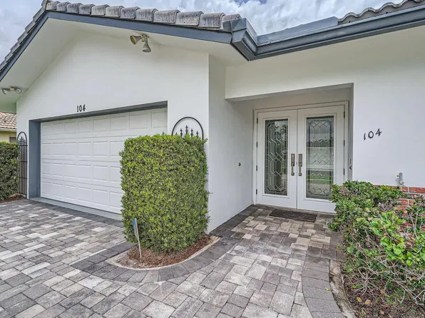 104 Saint Cloud Ln, Boca Raton, FL 33431