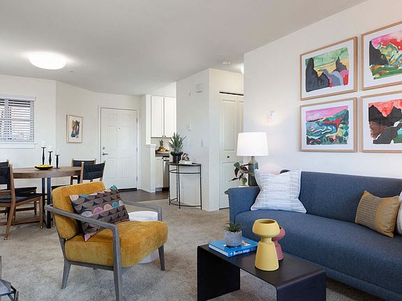2nd image of 801 Marine Pkwy #101
